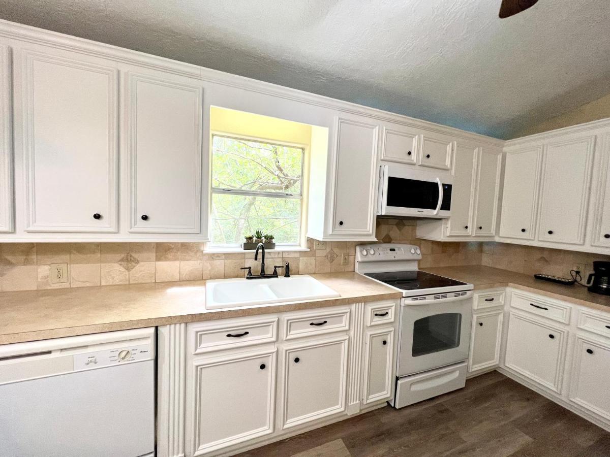 2 Bdrm Treehouse Hideout- Lake Conroe With Boat Ramp Montgomery Exteriör bild