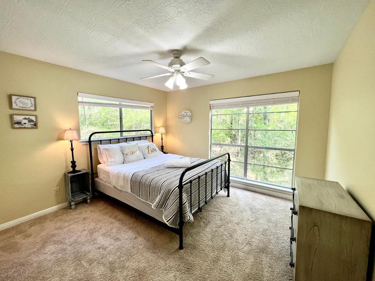 2 Bdrm Treehouse Hideout- Lake Conroe With Boat Ramp Montgomery Exteriör bild