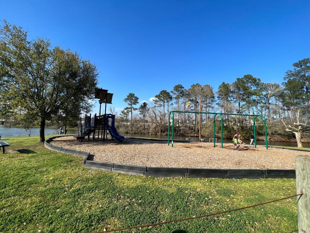 2 Bdrm Treehouse Hideout- Lake Conroe With Boat Ramp Montgomery Exteriör bild